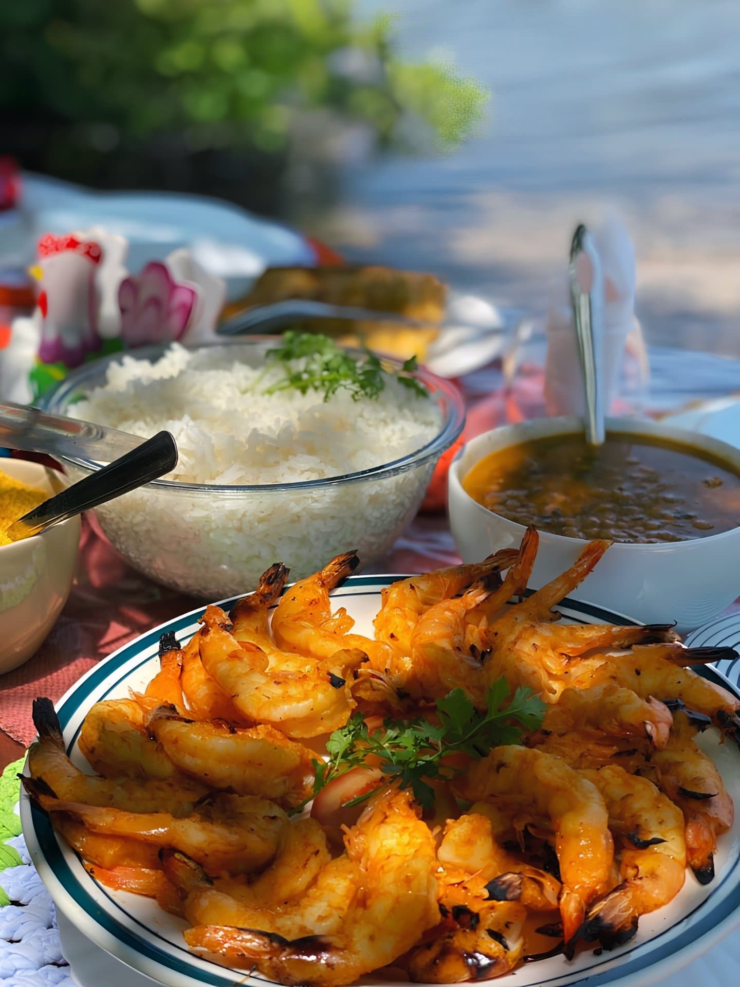 Fresh from the coast, lunch here needs no reservation, just an appetite. Photo 1