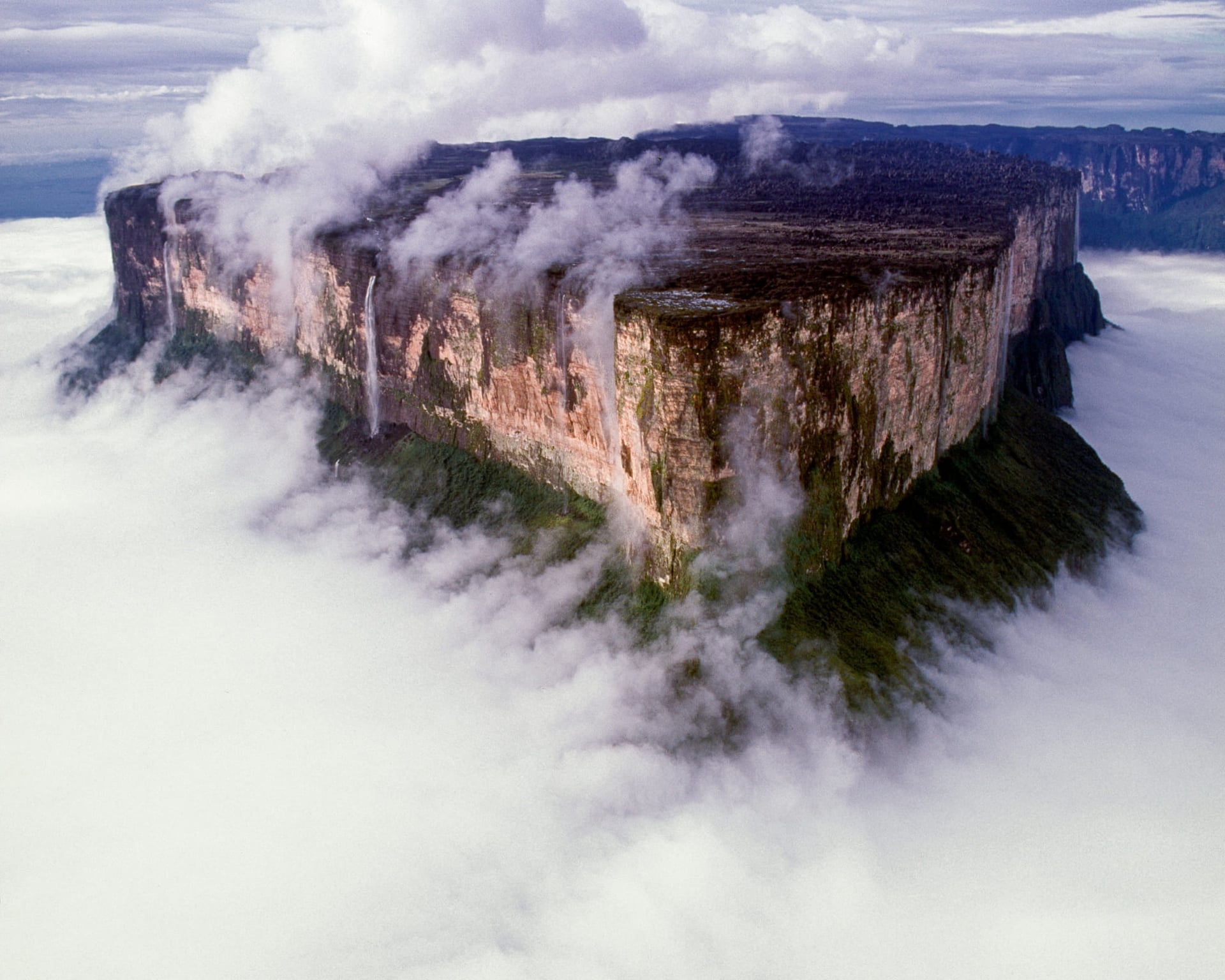 How to visit Mount Roraima – Travel Guide How to visit Mount Roraima – Travel Guide