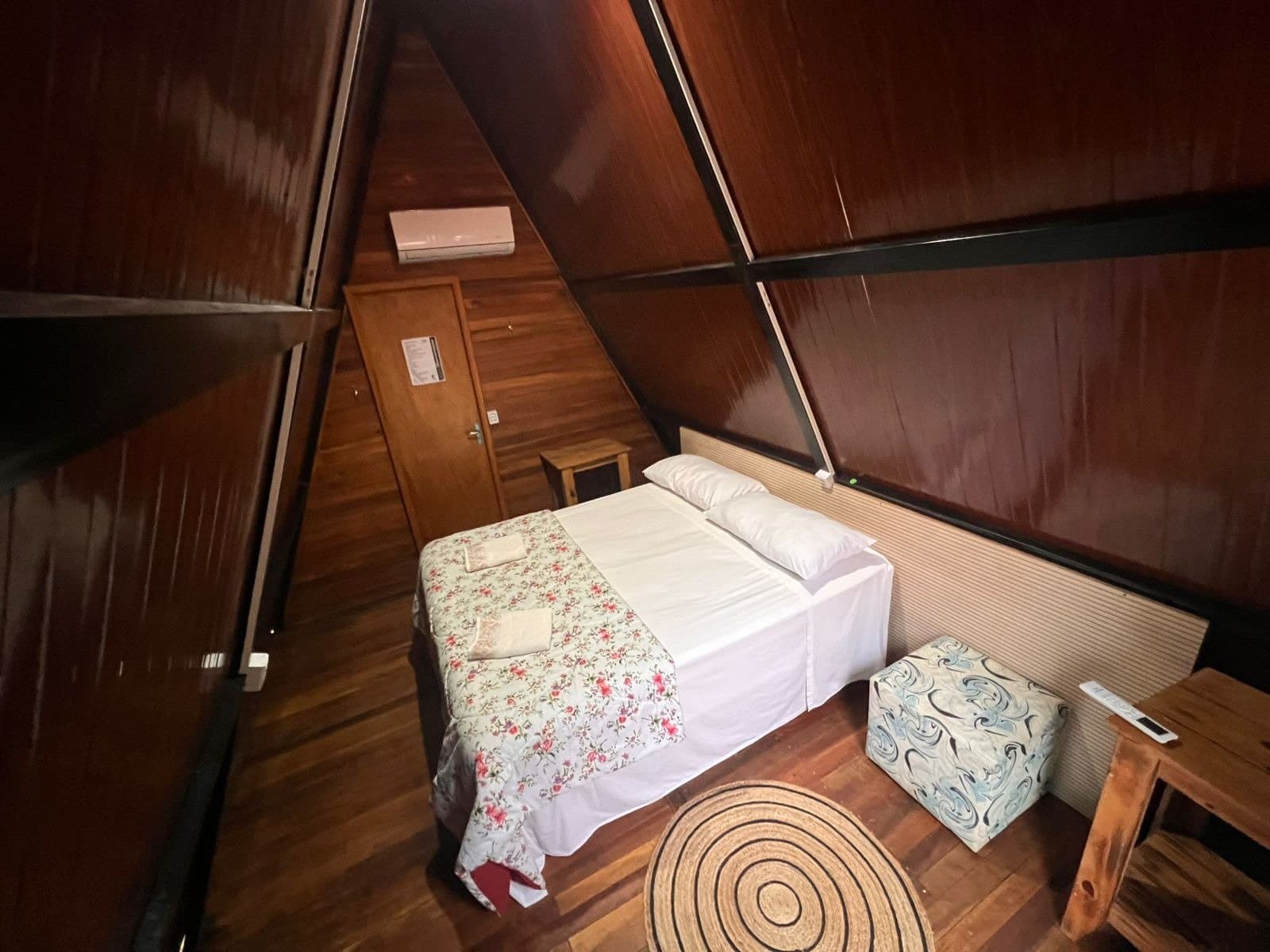 Compact, cosy, and cool, the cabin knows you'll be up before sunrise. Photo 3